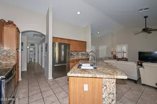 9206 W Lone Cactus Dr, Peoria, AZ 85382 - Photo 18