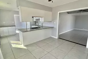 1302 W Halstead Dr, Phoenix, AZ 85023 - Photo 6