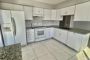 1302 W Halstead Dr, Phoenix, AZ 85023 - Photo 4