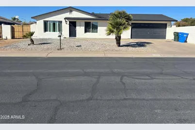 1302 W Halstead Drive, Phoenix, AZ 85023 - Photo 1