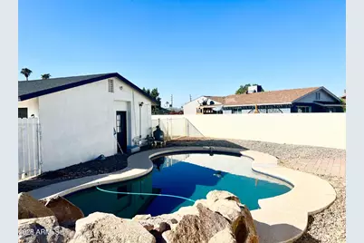 1302 W Halstead Drive, Phoenix, AZ 85023 - Photo 22