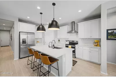 6303 N 67th Lane, Glendale, AZ 85303 - Photo 4