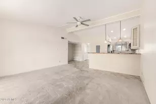 10847 N Fairway Ct E, Sun City, AZ 85351 - Photo 8