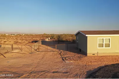 2123 S 357th Drive, Tonopah, AZ 85354 - Photo 2