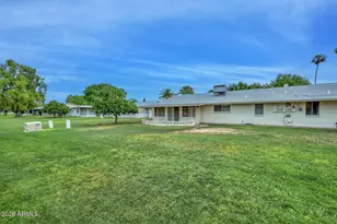 10226 W Forrester Dr, Sun City, AZ 85351 - Photo 32