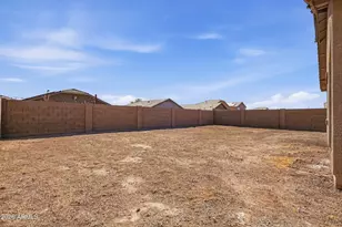 24571 W Sheraton Ln, Buckeye, AZ 85326 - Photo 32