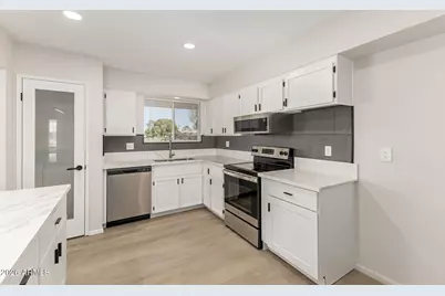 10342 W Talisman Road, Sun City, AZ 85351 - Photo 14