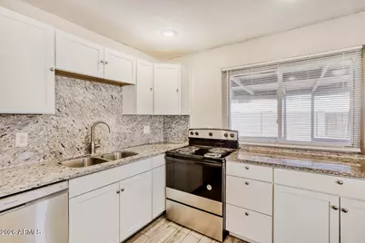 5629 N 31st Avenue, Phoenix, AZ 85017 - Photo 6