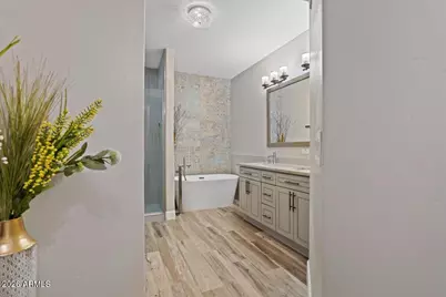 5350 E Deer Valley Drive #1250, Phoenix, AZ 85054 - Photo 4