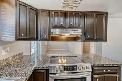 1928 W Kristal Way, Phoenix, AZ 85027 - Photo 12