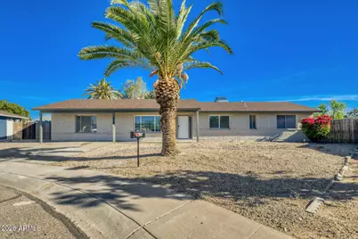 1928 W Kristal Way, Phoenix, AZ 85027 - Photo 2