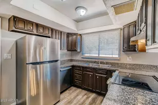 1928 W Kristal Way, Phoenix, AZ 85027 - Photo 10