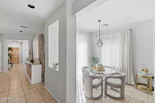 9422 W Palm Ln, Phoenix, AZ 85037 - Photo 8