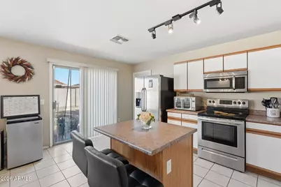 13836 W Ocotillo Lane, Surprise, AZ 85374 - Photo 8