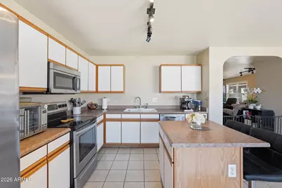 13836 W Ocotillo Lane, Surprise, AZ 85374 - Photo 10