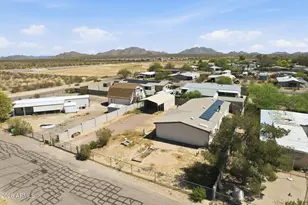 10963 N Hillside Dr, Casa Grande, AZ 85122 - Photo 4