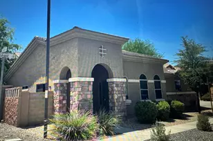 3921 E Sophie Ln, Phoenix, AZ 85042 - Photo 2