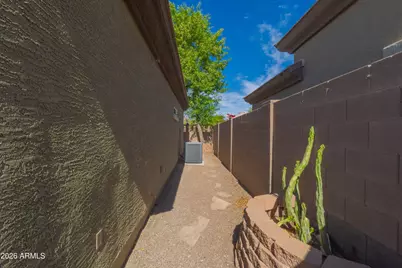 3921 E Sophie Lane, Phoenix, AZ 85042 - Photo 38