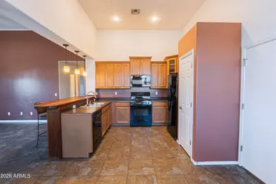 3921 E Sophie Lane, Phoenix, AZ 85042 - Photo 6