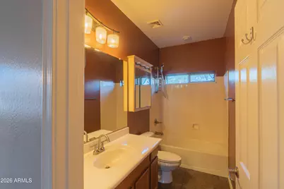 3921 E Sophie Lane, Phoenix, AZ 85042 - Photo 32