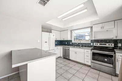 860 S Rio Drive, Chandler, AZ 85225 - Photo 6