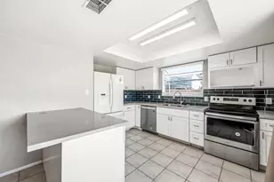 860 S Rio Dr, Chandler, AZ 85225 - Photo 6