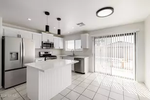 7933 W Mission Ln, Peoria, AZ 85345 - Photo 6