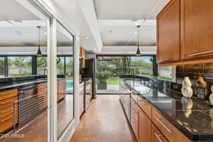 4324 E Stanford Dr, Phoenix, AZ 85018 - Photo 10