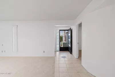 6105 N 12th Way, Phoenix, AZ 85014 - Photo 2