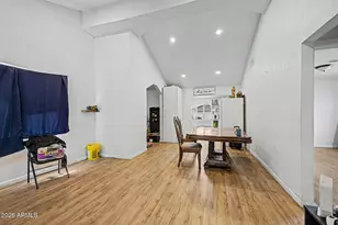1030 N 28th St, Phoenix, AZ 85008 - Photo 2