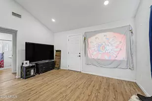 1030 N 28th St, Phoenix, AZ 85008 - Photo 4