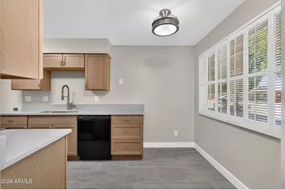10123 N 96th Avenue, Peoria, AZ 85345 - Photo 4
