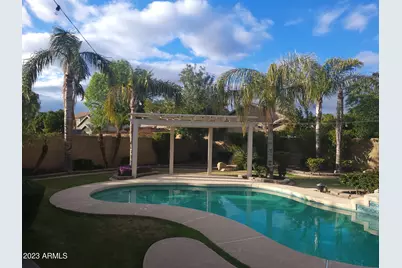 13406 W Port Royale Lane, Surprise, AZ 85379 - Photo 32