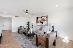 11049 W Crestbrook Dr, Sun City, AZ 85351 - Photo 10