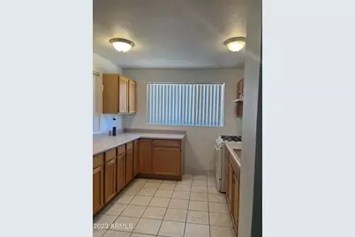 8402 W Montecito Avenue, Phoenix, AZ 85037 - Photo 8
