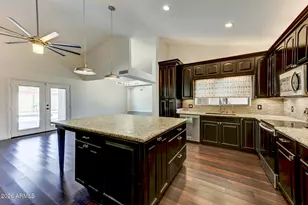 938 E Knight Ln, Tempe, AZ 85284 - Photo 20