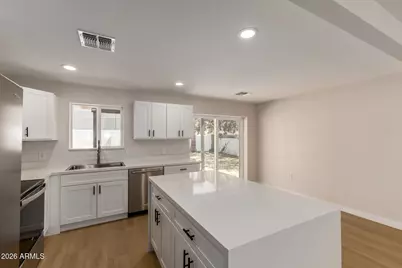 3121 N 35th Drive, Phoenix, AZ 85019 - Photo 12