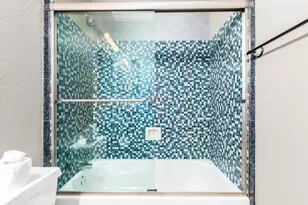 2236 E Robin Ln, Phoenix, AZ 85024 - Photo 32