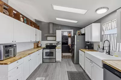 13738 S 337th Lane, Arlington, AZ 85322 - Photo 14