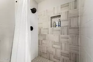 5150 E Tunder Dr, Phoenix, AZ 85044 - Photo 18