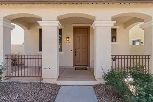 104 E Palomino Dr, Gilbert, AZ 85296 - Photo 2