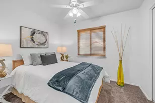 408 E Meadows Ln, Gilbert, AZ 85234 - Photo 20