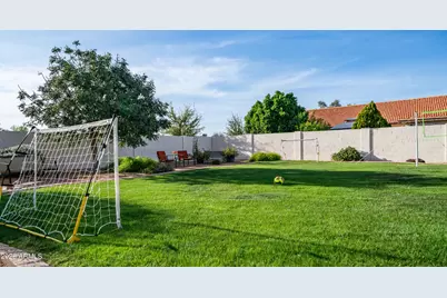 408 E Meadows Lane, Gilbert, AZ 85234 - Photo 36