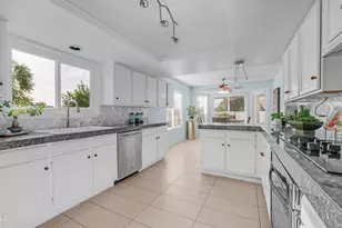 408 E Meadows Ln, Gilbert, AZ 85234 - Photo 2