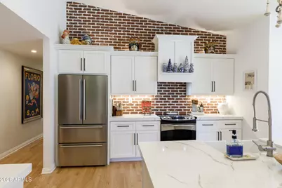 4833 N 38th Street, Phoenix, AZ 85018 - Photo 8