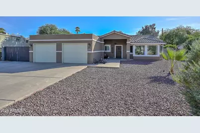 3043 N 34th Street, Phoenix, AZ 85018 - Photo 2