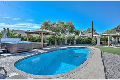 3043 N 34th Street, Phoenix, AZ 85018 - Photo 2