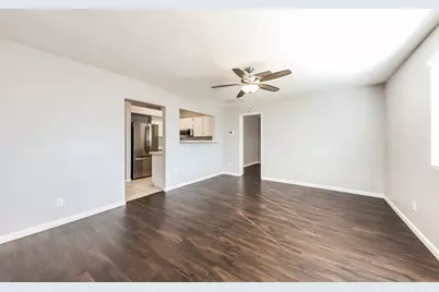 12323 N 86th Lane, Peoria, AZ 85381 - Photo 8