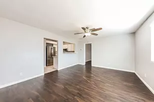 12323 N 86th Ln, Peoria, AZ 85381 - Photo 8