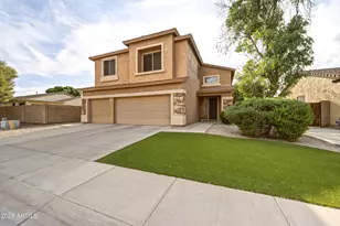 374 N Scott Dr, Chandler, AZ 85225 - Photo 2